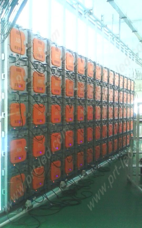 Indoor Rental P4 LED Display Screen with Die-Casting Board (576X576mm)