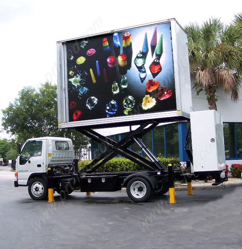 Truck Mounted Outdoor Advertising LED Display Screen (P10 DIP346)